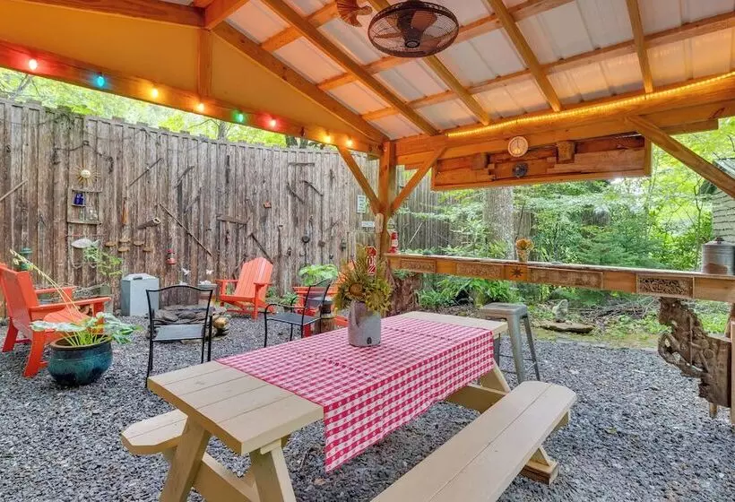 Lotsa Moose Lodge  Pisgah Forest Waterfall Cabin!