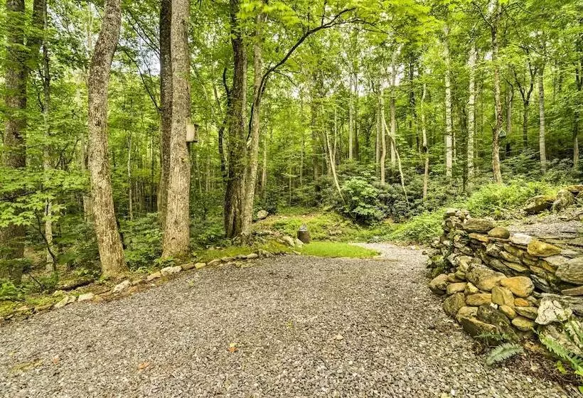 Lotsa Moose Lodge  Pisgah Forest Waterfall Cabin!