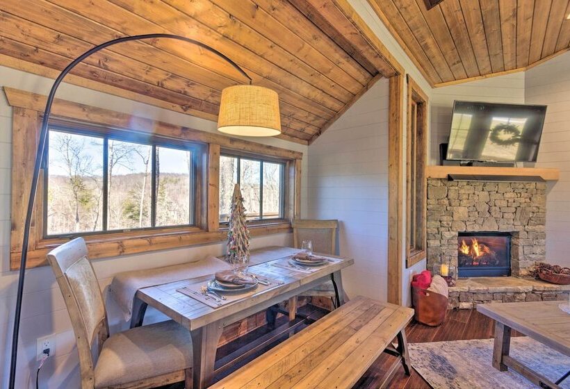 Modern Cabin W/ Deck, Grill & Chinquapin Amenities