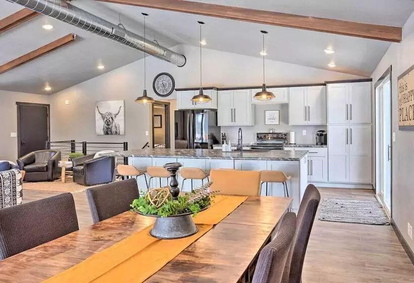 Modern Lead Cabin W/ Private Hot Tub & Fireplace!