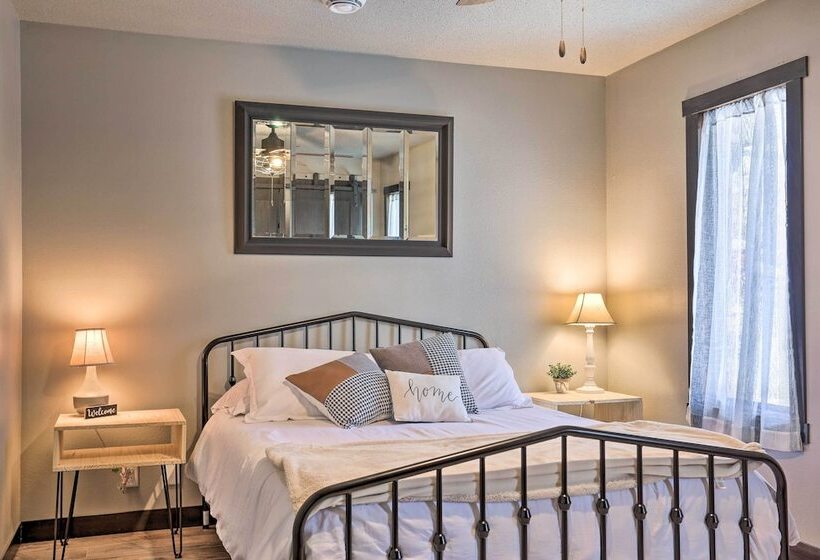 Modern Lead Cabin W/ Private Hot Tub & Fireplace!