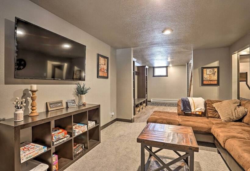 Modern Lead Cabin W/ Private Hot Tub & Fireplace!