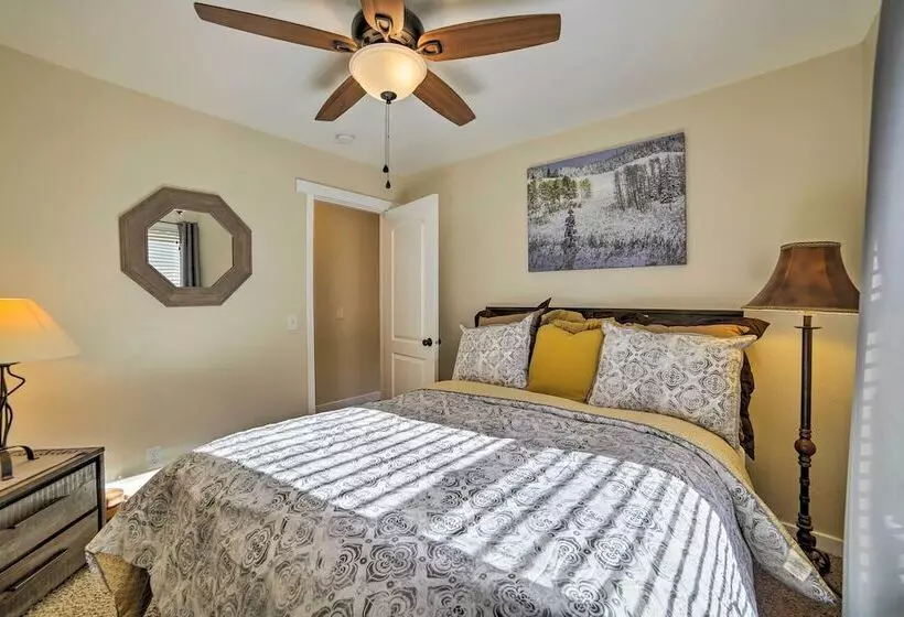 Mountain View Moab Home W/ Pool & Hot Tub Access!