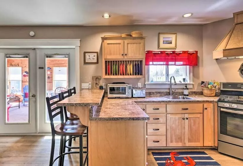 Nautical Lubec Cottage W/ Fire Pit & Grill!