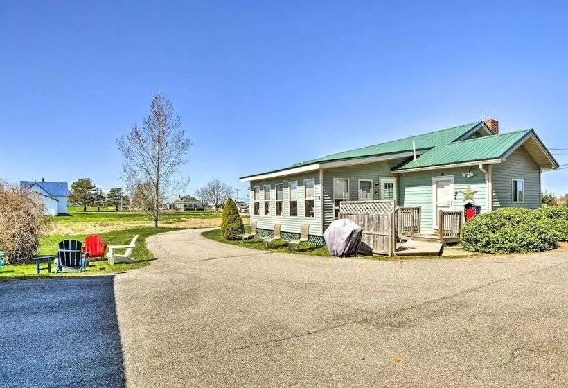 Nautical Lubec Cottage W/ Fire Pit & Grill!