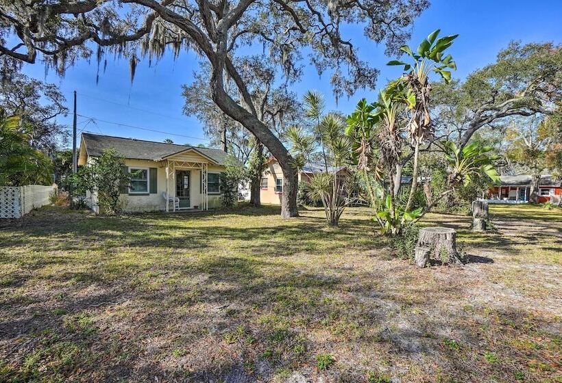 Palm Harbor Vacation Rental, Walk To Crystal Beach