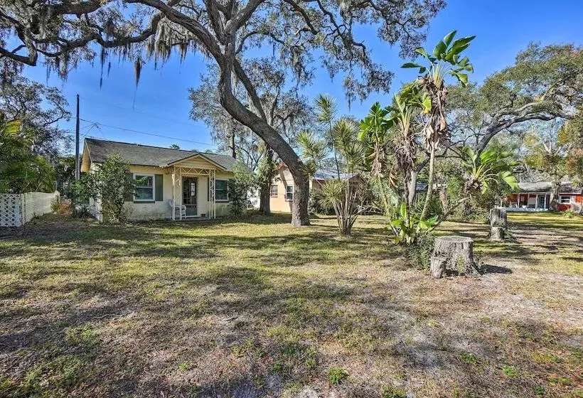 Palm Harbor Vacation Rental, Walk To Crystal Beach