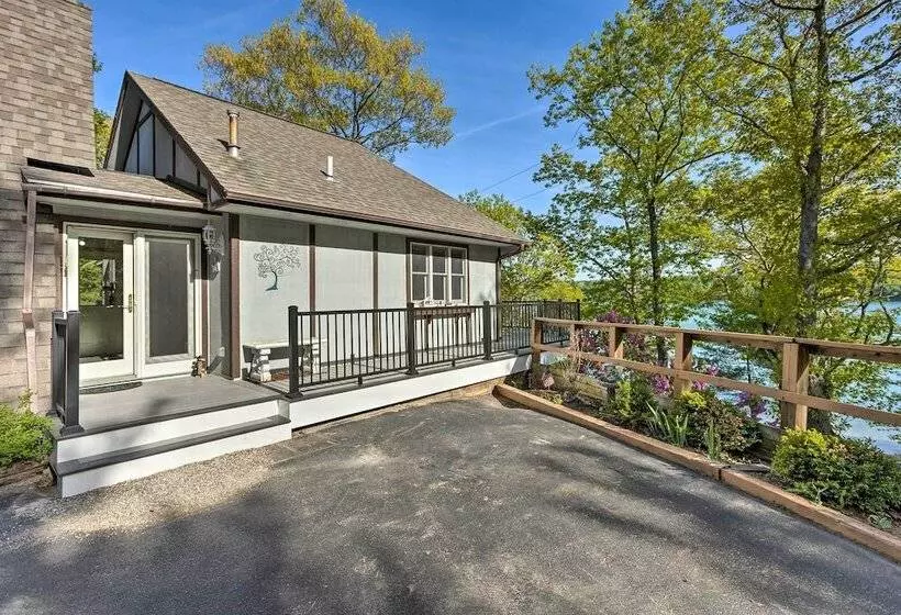 Lake Cabin In Honor W/ Hot Tub, Dock & Sauna!