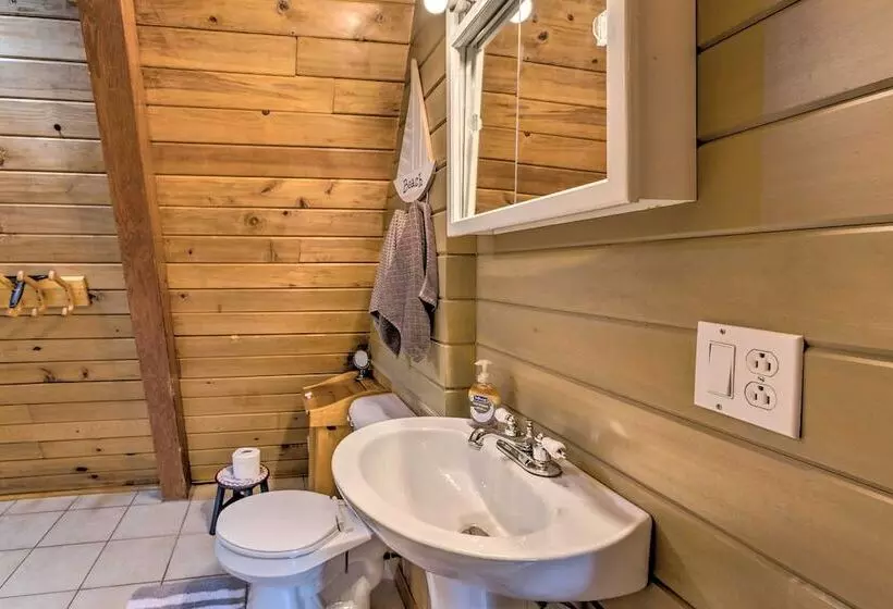 Lake Cabin In Honor W/ Hot Tub, Dock & Sauna!