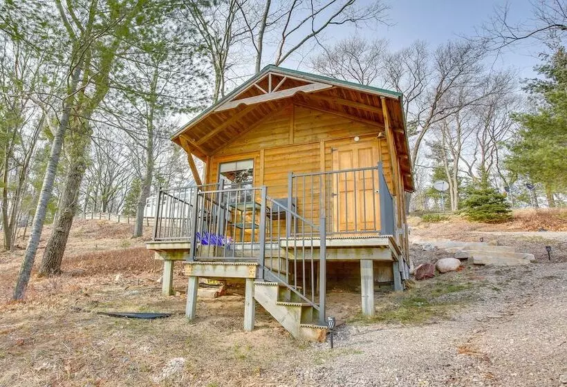Lake Cabin In Honor W/ Hot Tub, Dock & Sauna!