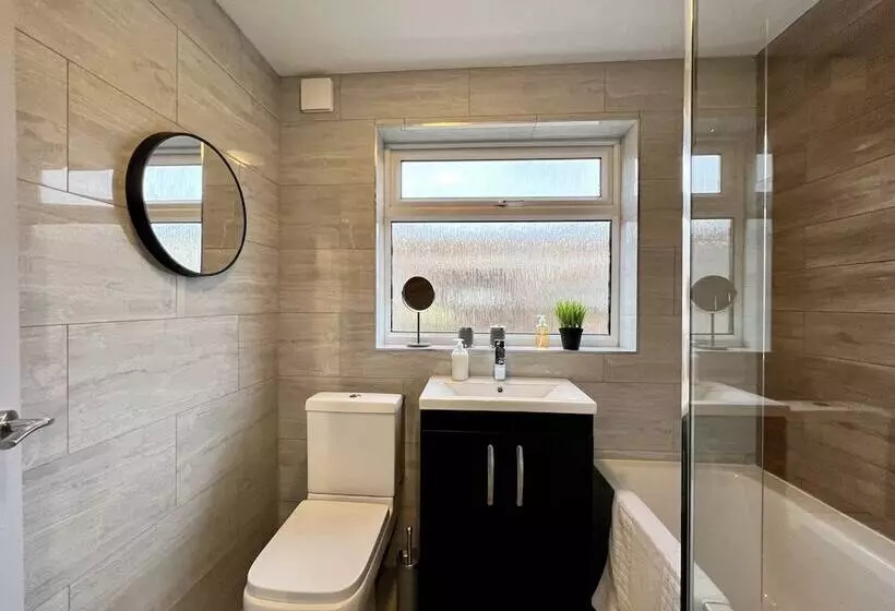 Majatalo Daubney House