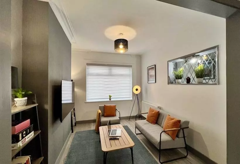 Majatalo Daubney House