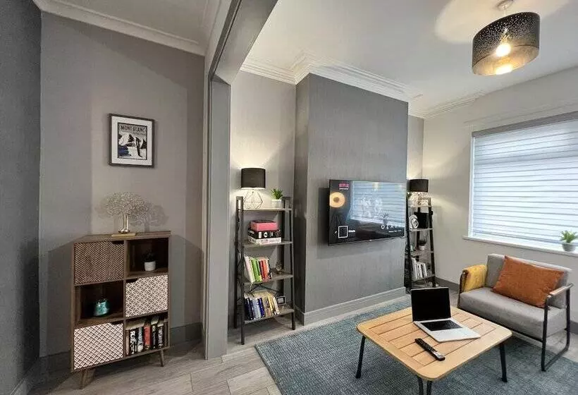 Majatalo Daubney House