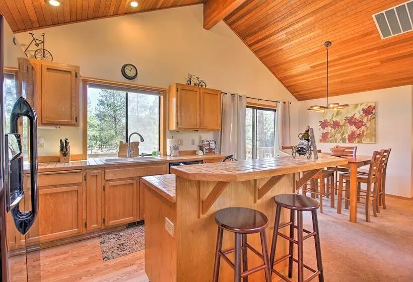 Sunriver Home W/ Hot Tub & 8 Sharc Passes