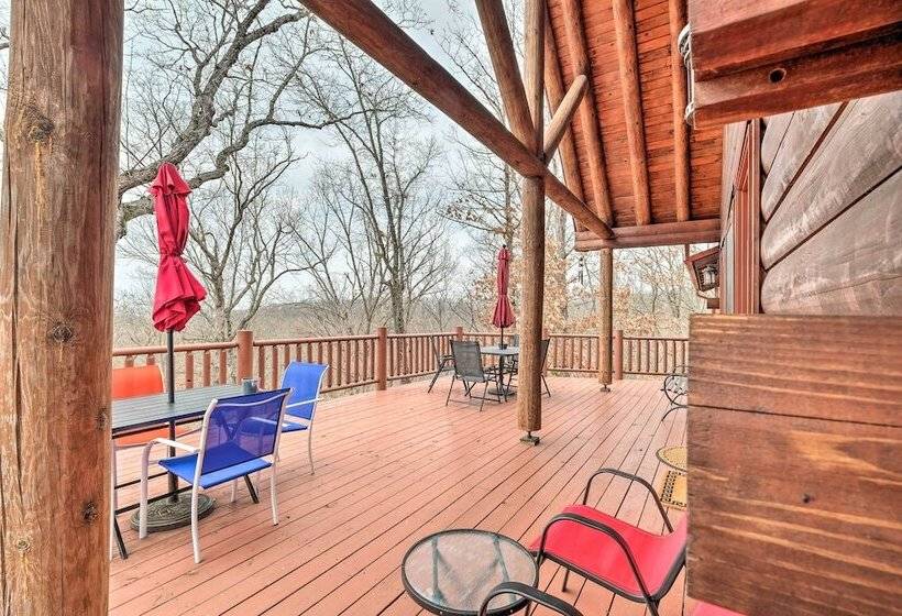 Private Eureka Springs Cabin W/ Beaver Lake Views!