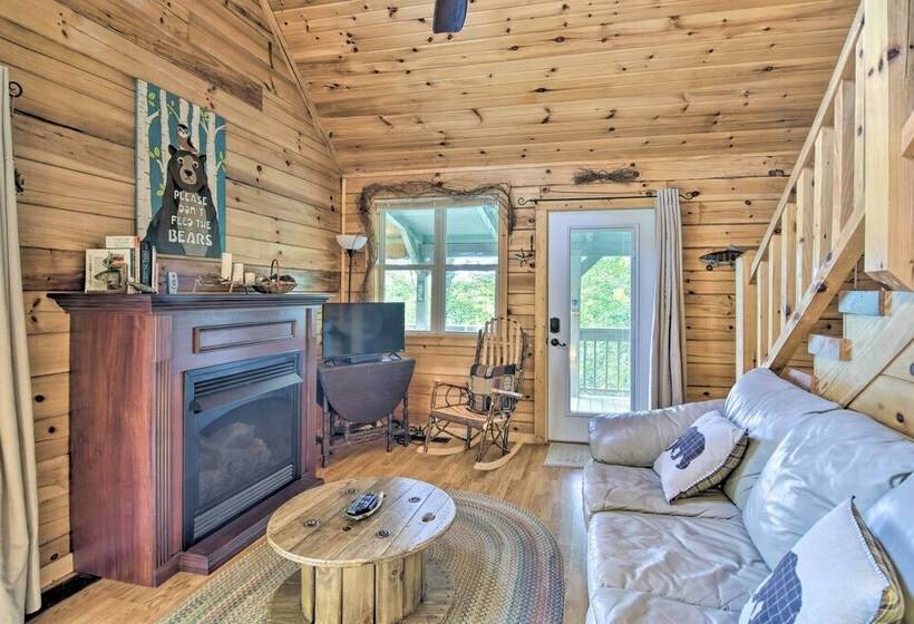 Smoky Mountain Log Cabin Close To Rafting!