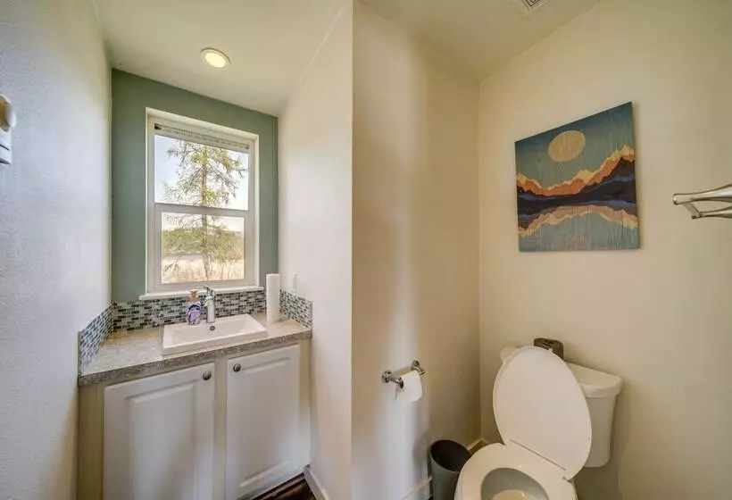 Lake View Republic Cabin W/ Boat Launches!