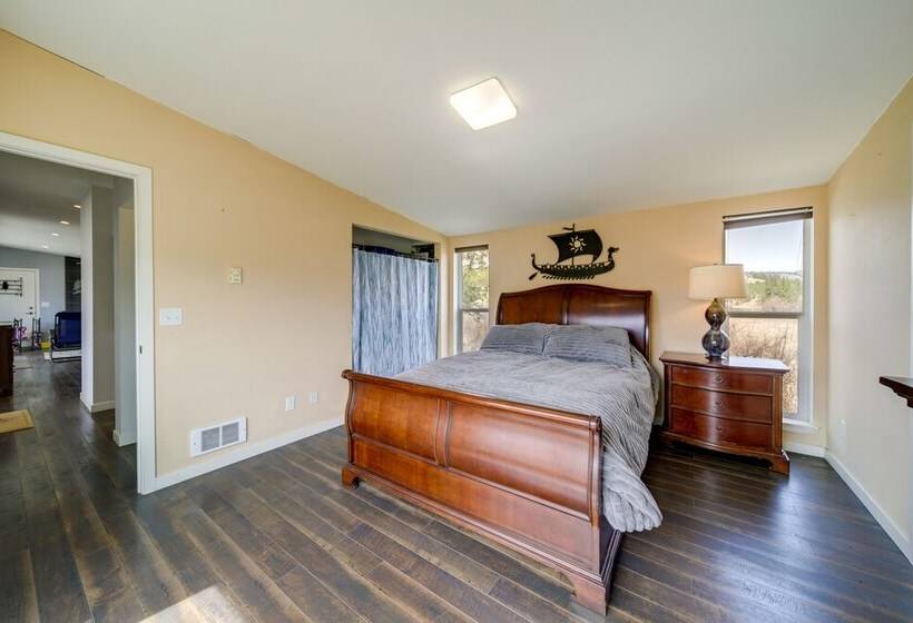 Lake View Republic Cabin W/ Boat Launches!