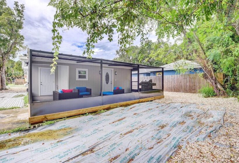 Sarasota Home W/ Screened Porch, Walk To Zoo!