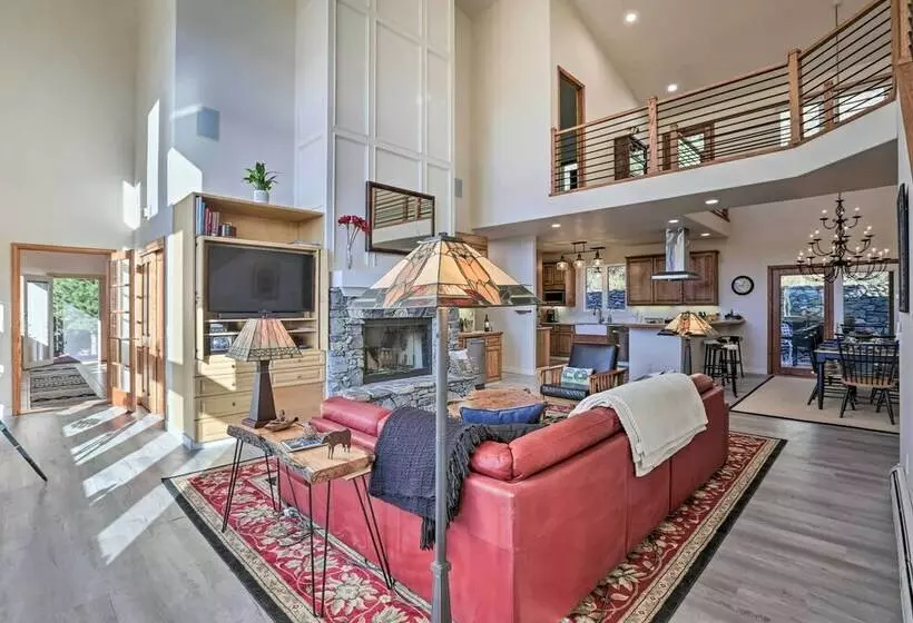 Serene Evergreen Home W/ Hot Tub + Mtn Views!