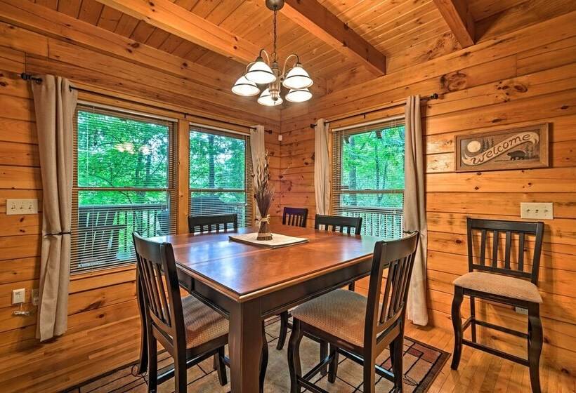 Pigeon Forge Cabin W/ Hot Tub, Grill & Pool Table!