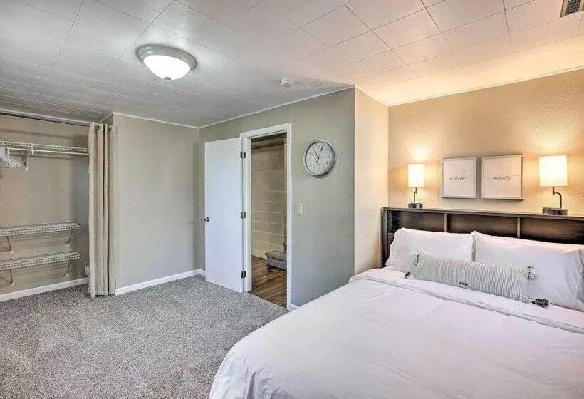 Sioux Center Split Level Home W/ Game Room!