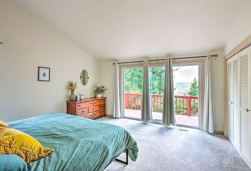 26 Mi To Mount Rainier, Game Room: Puyallup Oasis