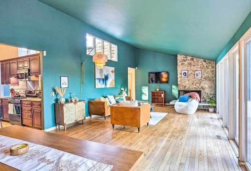 26 Mi To Mount Rainier, Game Room: Puyallup Oasis