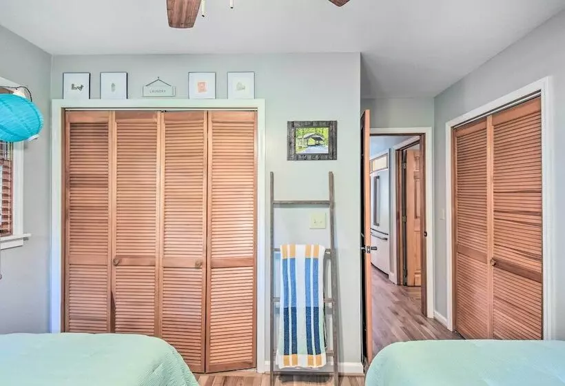 Waterfront Hayesville Home W/ Kayaks & River Views