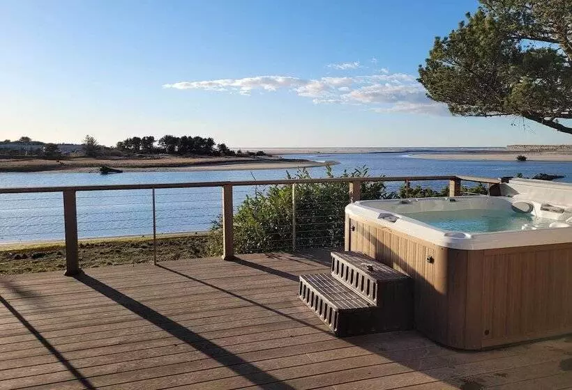 Waterfront Seaside Beach Home W/ Views & Hot Tub!