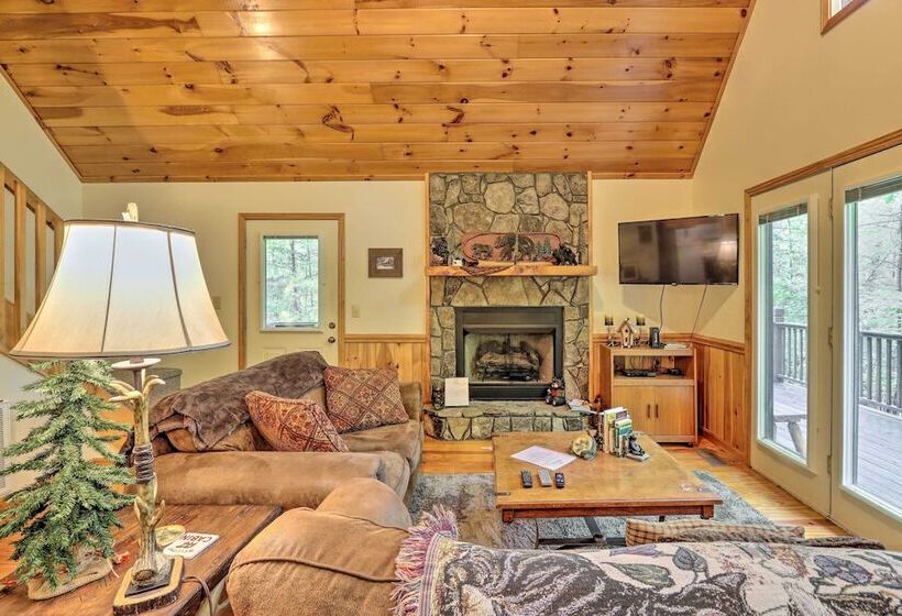 Whittlers Mountain Escape W/ Fireplace!