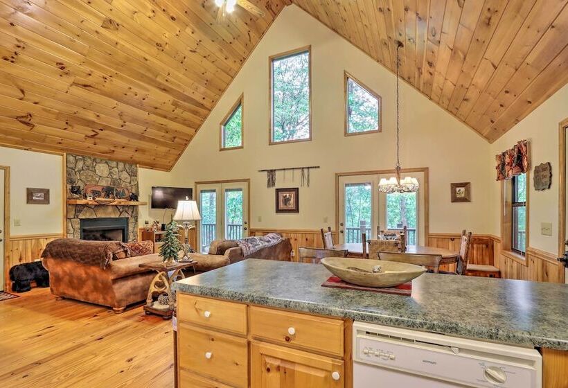 Whittlers Mountain Escape W/ Fireplace!