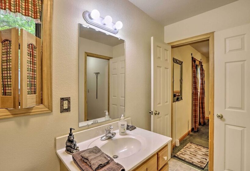 Whittlers Mountain Escape W/ Fireplace!