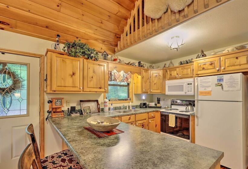 Whittlers Mountain Escape W/ Fireplace!