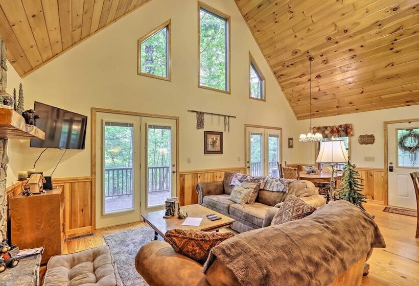 Whittlers Mountain Escape W/ Fireplace!