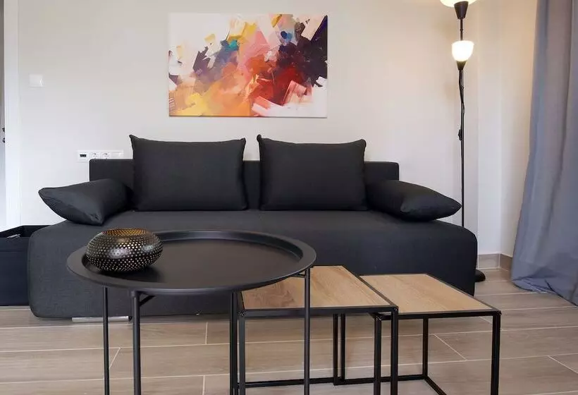 Aellō Luxury Apartments