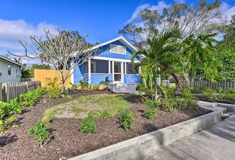 Bright Bradenton Retreat: 1 Mi To Downtown!