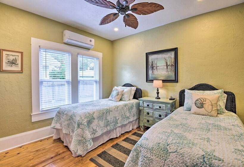 Bright Bradenton Retreat: 1 Mi To Downtown!
