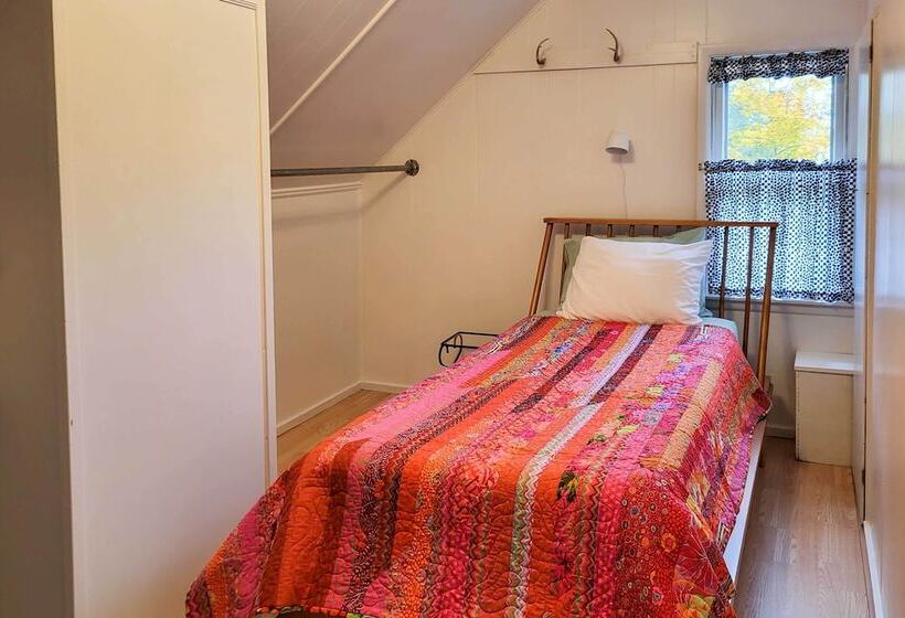 Walk To Lake Superior: Ontonagon Home W/ Fire Pit!