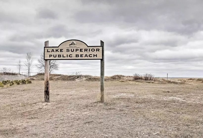 Walk To Lake Superior: Ontonagon Home W/ Fire Pit!