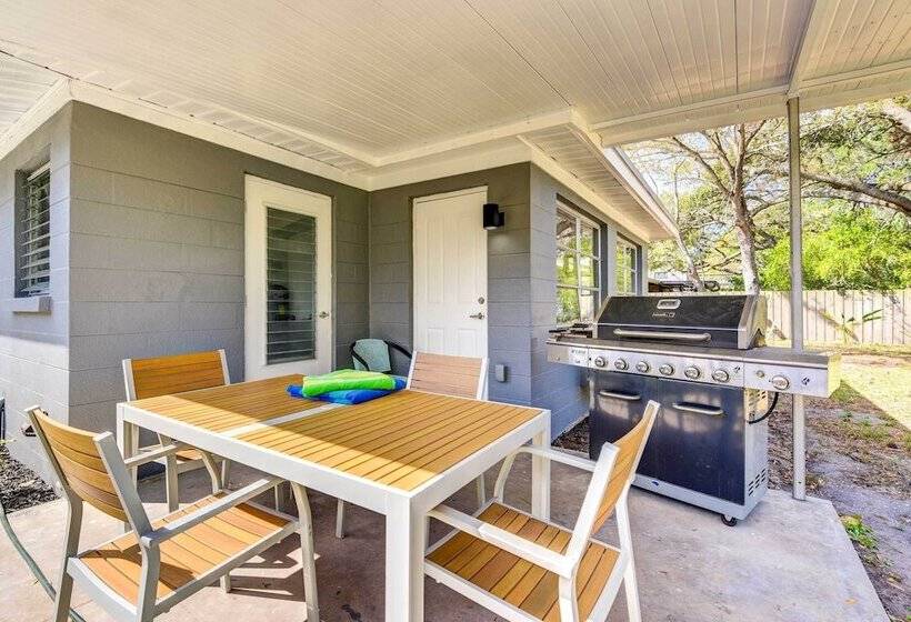 Charming Sarasota Vacation Home Near Downtown