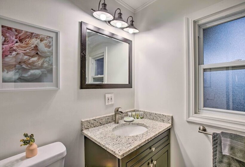 Walkable Neighborhood: Family Home In Wheat Ridge