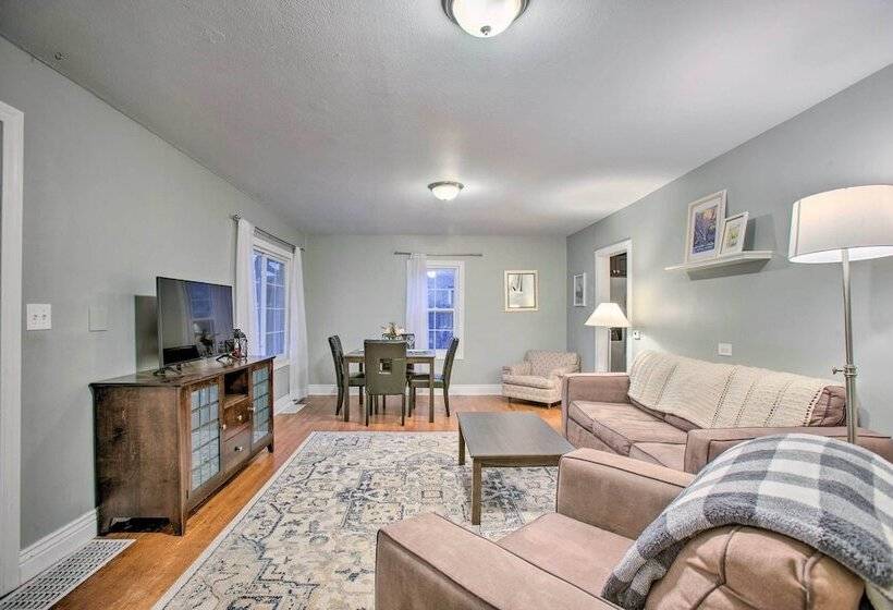 Walkable Neighborhood: Family Home In Wheat Ridge