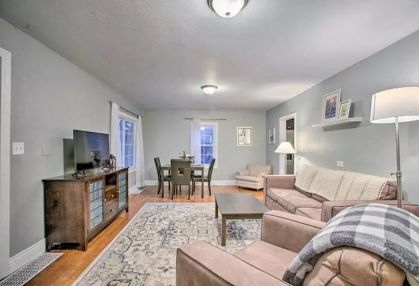 Walkable Neighborhood: Family Home In Wheat Ridge