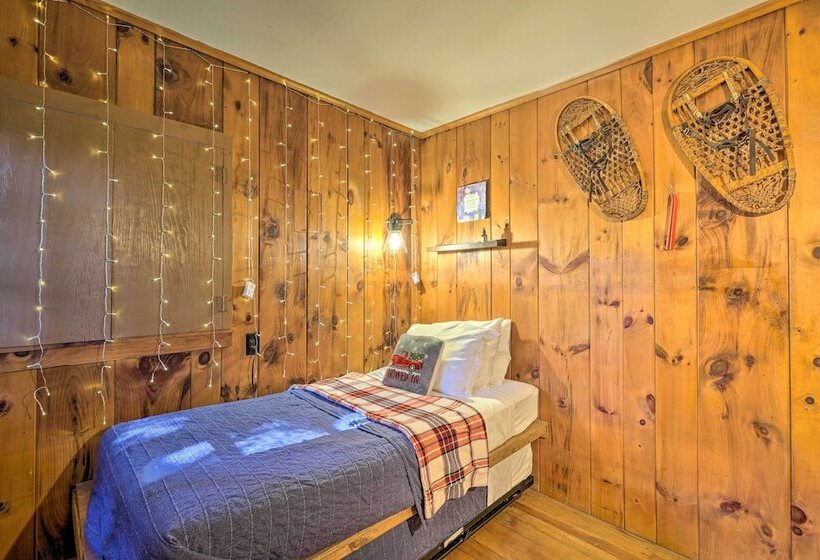 Charming Wilmington Cabin, 8 Mi. To Mt Snow!