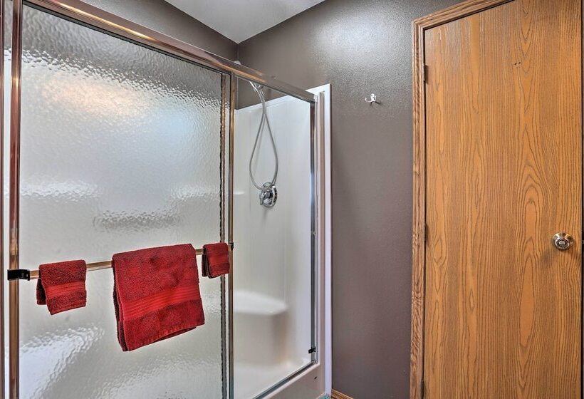 Cozy Black Hills Home On 13 Acres W/ Deck & Views!