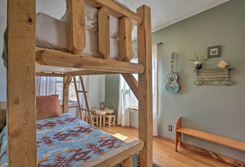 Cozy Black Hills Home On 13 Acres W/ Deck & Views!