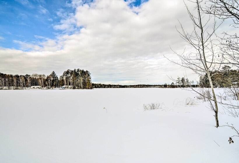 Cozy Manistique Cabin W/ Deck, Grill & Fire Pit!