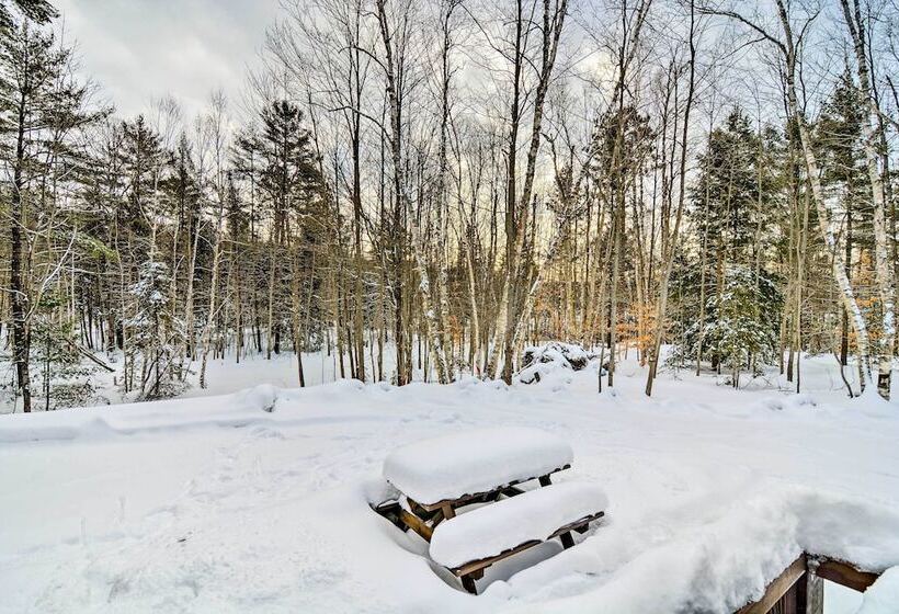Cozy Manistique Cabin W/ Deck, Grill & Fire Pit!