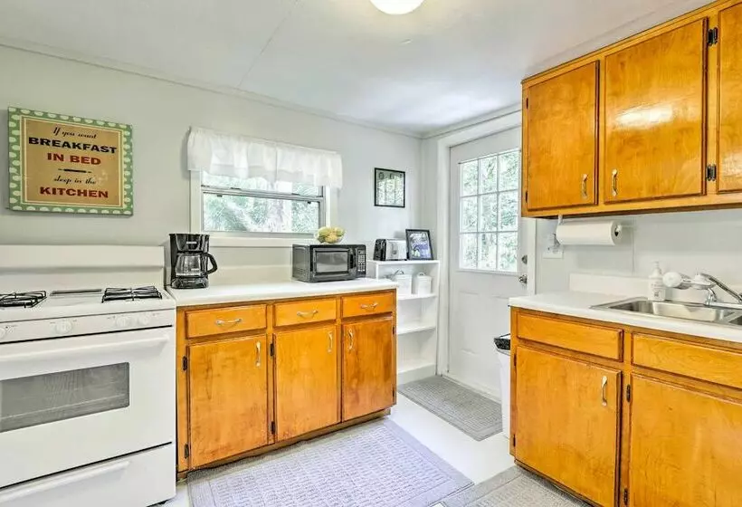 Cozy Obrien Home W/ Fire Pit & Patio Near Rivers!